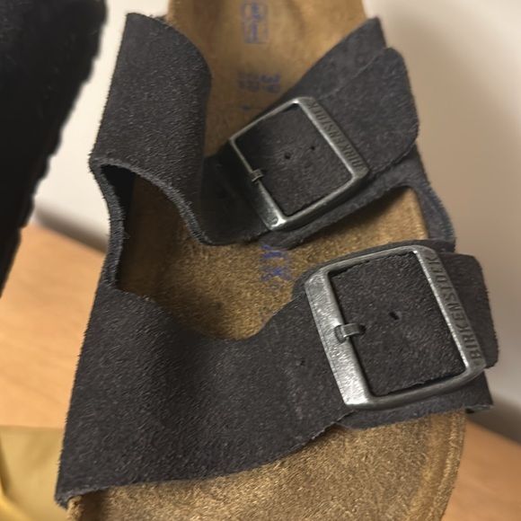 Women’s Birkenstock Arizona Soft Footbed Suede Sandals- Size 39 / 8-8 1/2 - Picture 4 of 9
